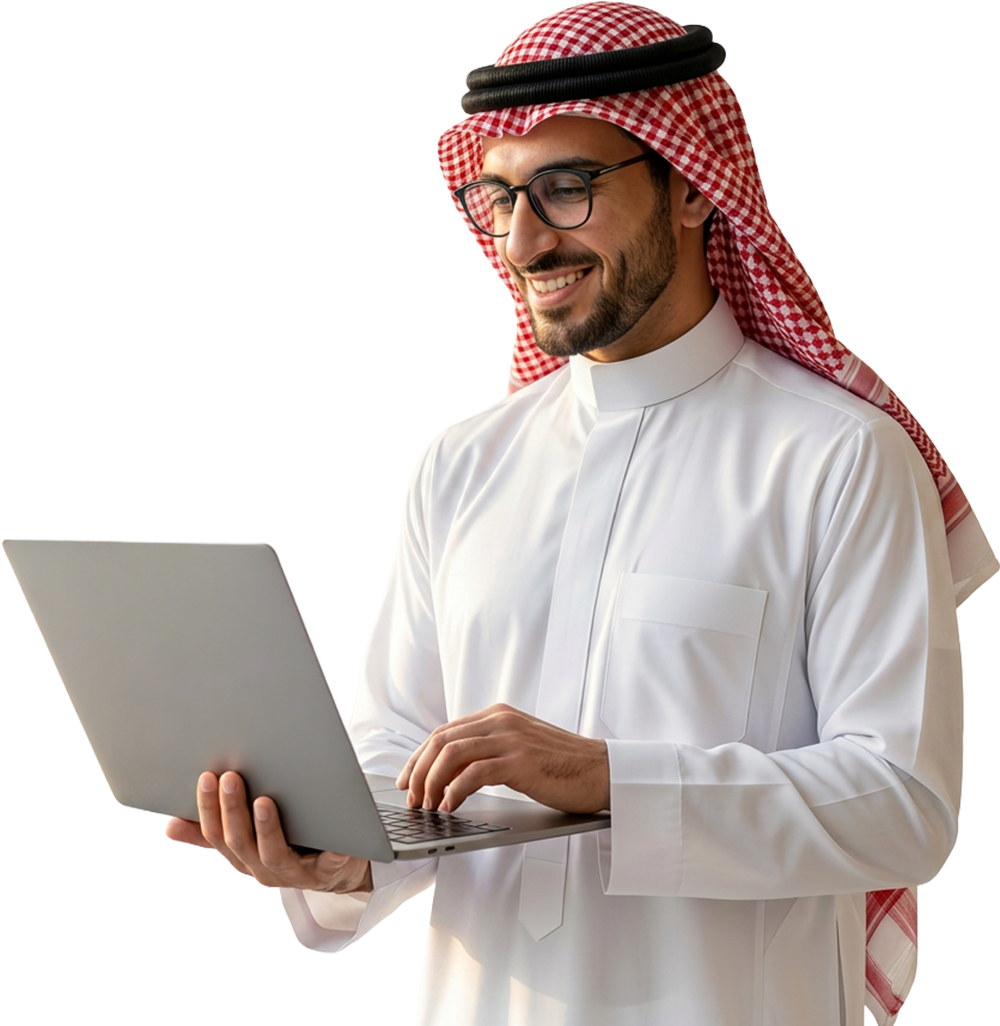 مستشار تسويق يراجع تقرير أداء الحملات